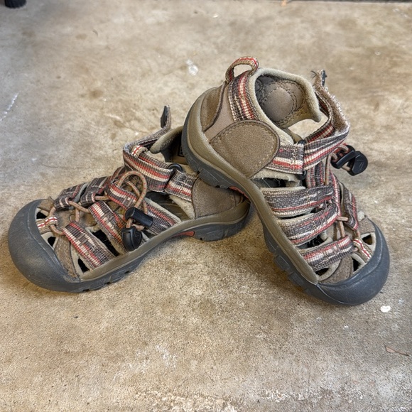 Keen Newport waterproof shoes for hiking - Picture 4 of 4